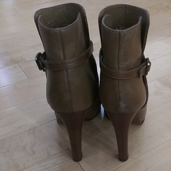 Tory Burch Dorese Booties - Picture 4 of 4